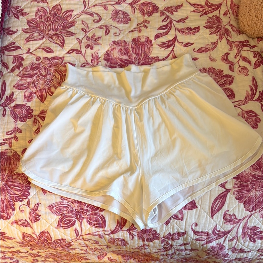 Aerie Women's White Shorts